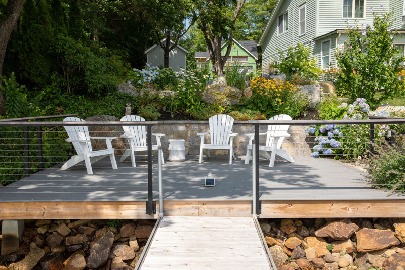 deck-waterfront-plantings