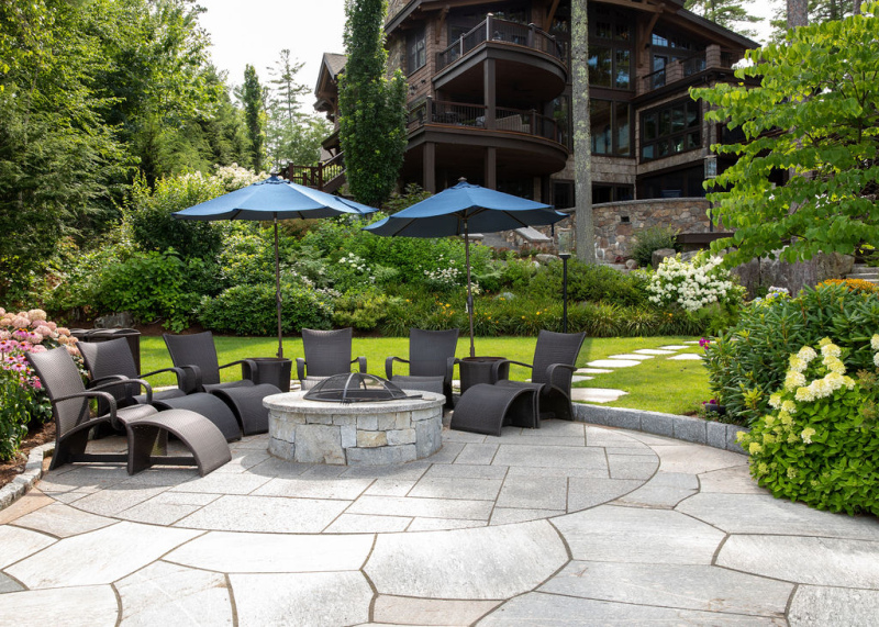 firepit-waterfront-patio-lawn-hillside-gardens
