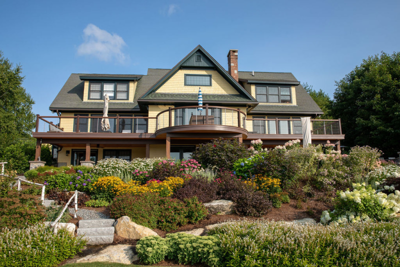hillside-perennial-gardens
