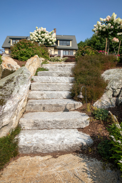 natural-granite-staircase