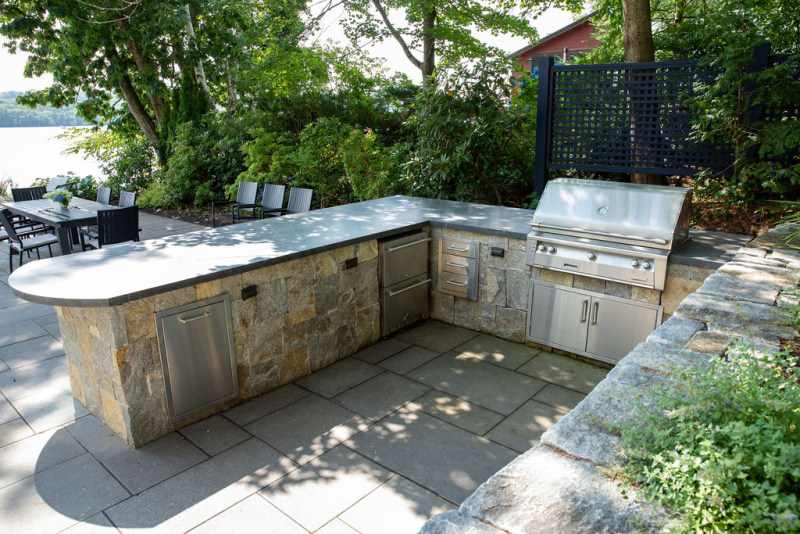 outdoor-kitchen